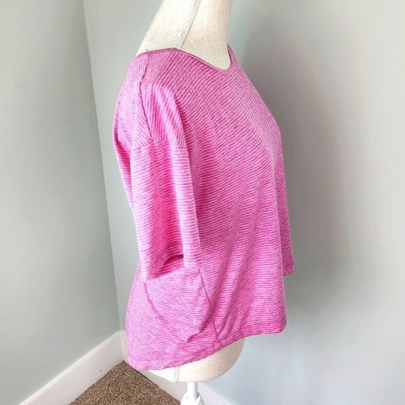 Gap Fit Womens Short Sleeve Open Tie Back Fushia Top Size Small - Picture 3 of 7